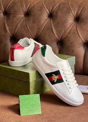 Gucci Gucci New Season With Original Box And Dust Bag Certificate