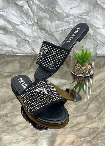 PRADA TAŞLI TERLİK 