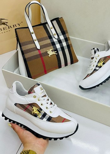 Yüksek Topuklu Sneakers BURBERRY çanta ayakkabı kombini