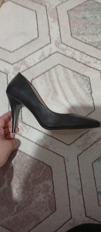 39 Beden Stiletto