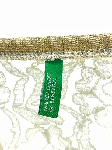 universal Beden beyaz Renk Benetton Hırka %70 İndirimli.