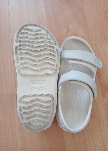 28 Beden Crocs Sandalet