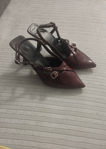Bordo Deri Tokalı Stiletto Kadın Ayakkabı
