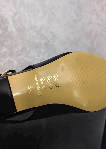 Polaris Klasik Siyah Tokalı Stiletto Topuklu Ayakkabı