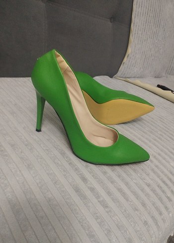 Yeşil Stiletto Topuklu Kadın Ayakkabı