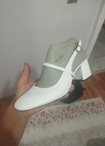 40 Beden beyaz Renk zara modeli