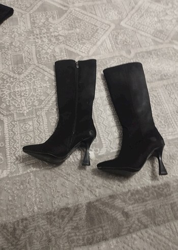Siyah Süet Topuklu Dizüstü Gotik Çizme