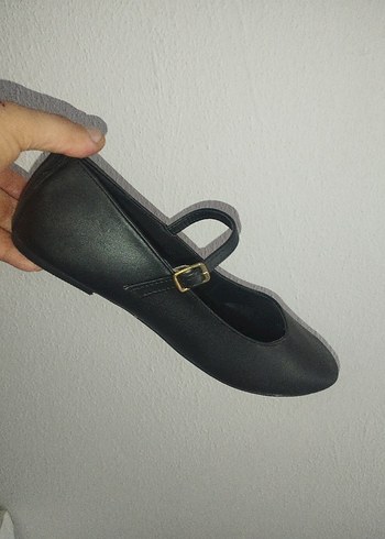 Bambi Siyah Tokalı Stiletto Topuklu Kadın Babet