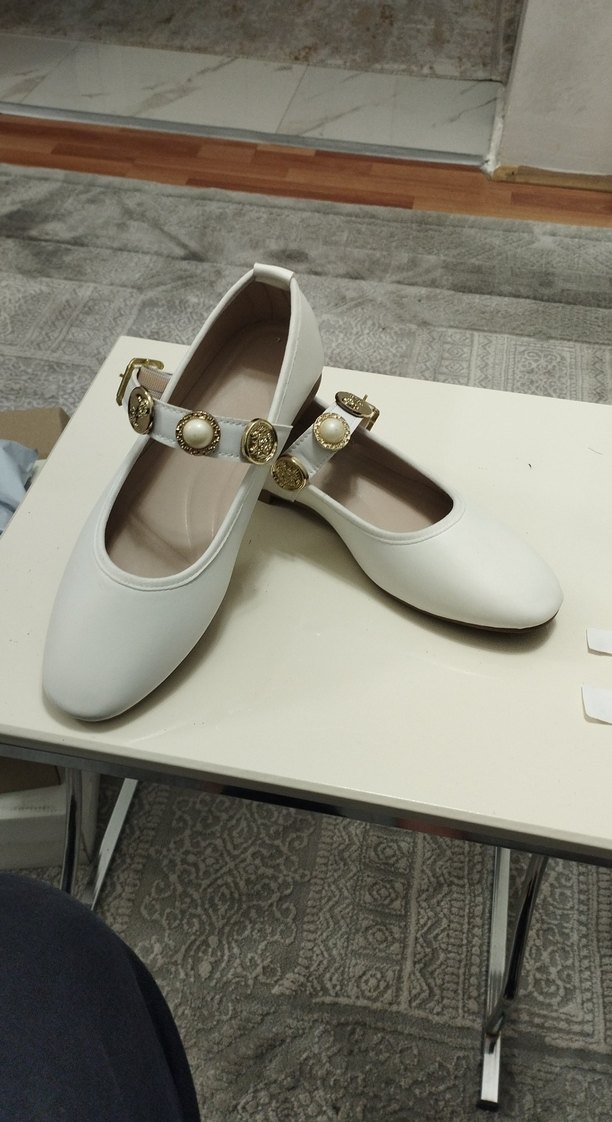 Beyaz Tokalı Blok Topuk Kadın Babet - Görsel 2