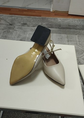 Bej Tokalı Kadın Günlük Topuklu Ayakkabı - Görsel 3