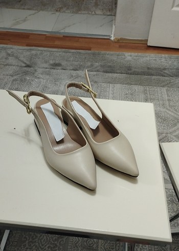 Bej Tokalı Kadın Günlük Topuklu Ayakkabı - Görsel 2