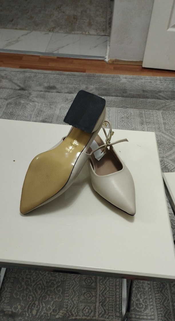 Bej Tokalı Kadın Günlük Topuklu Ayakkabı - Görsel 3