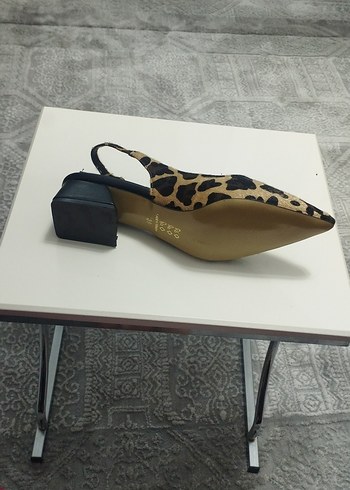 Kahverengi Leopar Desenli Tokalı Kadın Topuklu Ayakkabı - Görsel 2