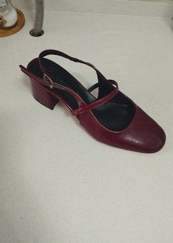 2M Kablo Bordo Tokalı Kadın Topuklu Ayakkabı