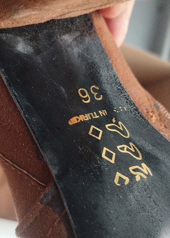 Kahverengi Süet Diz Üstü Fermuarlı Topuklu Çizme - Görsel 2