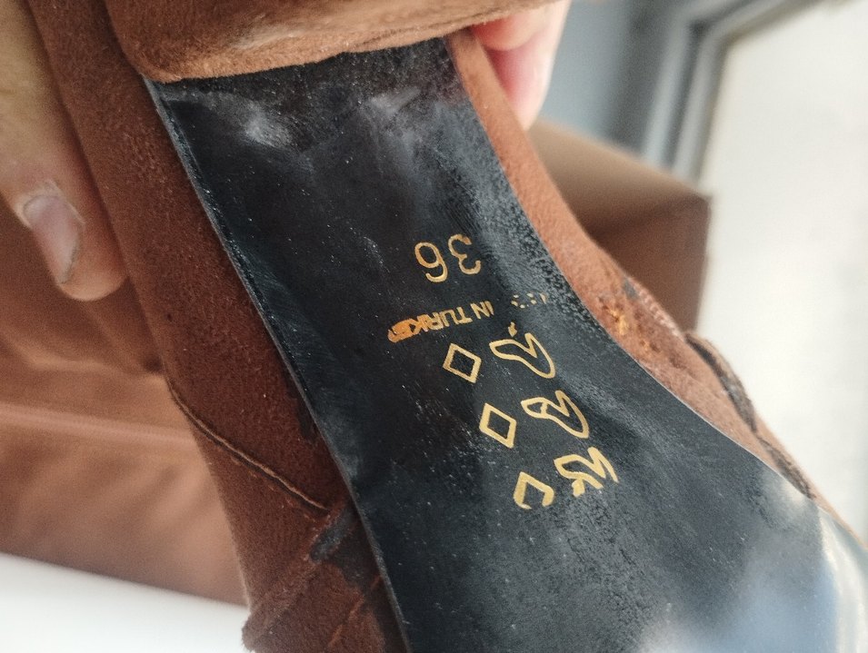 Kahverengi Süet Diz Üstü Fermuarlı Topuklu Çizme - Görsel 2