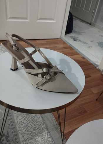 Aldo Bej Yılan Desenli Tokalı Stiletto Topuklu Kadın Ayakkabı