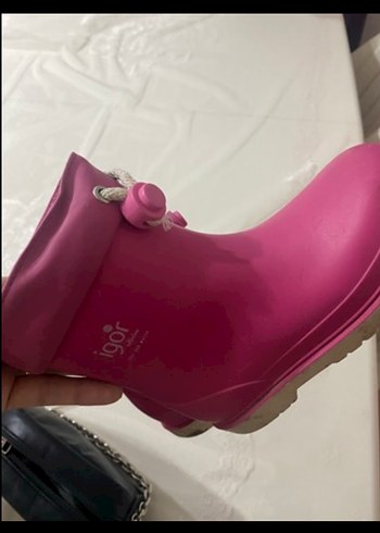 27 Beden Kız Çocuk Pembe Lastik Bot