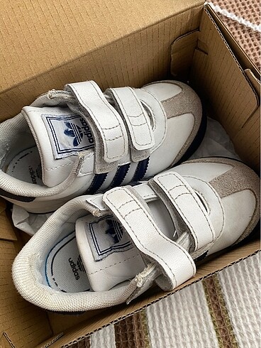 Adidas çocuk spor ayakkabı