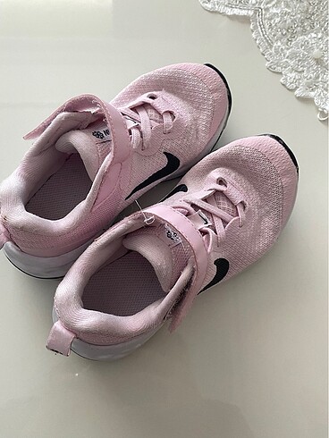28 Beden pembe Renk Nike spor ayakkabı