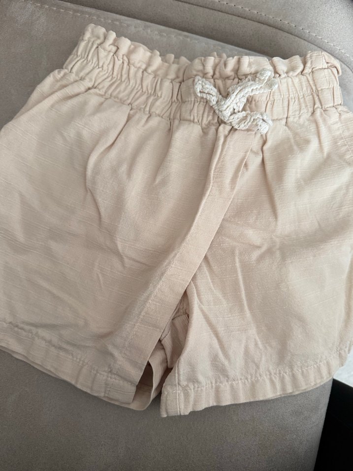 Kızlar için Bej Keten Bol Kesim Şort - Görsel 4