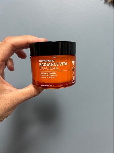 Vitamin probiyotik içeren nemlendirici krem