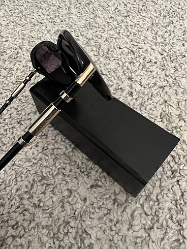Beden siyah Renk Givenchy Orjinal Güneş Gözlüğü