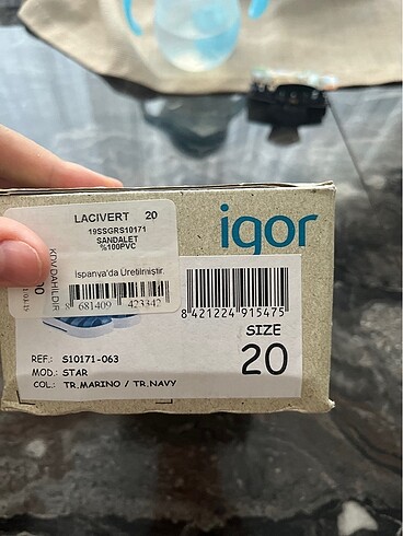 20 Beden mavi Renk İgor 20 numara sandalet