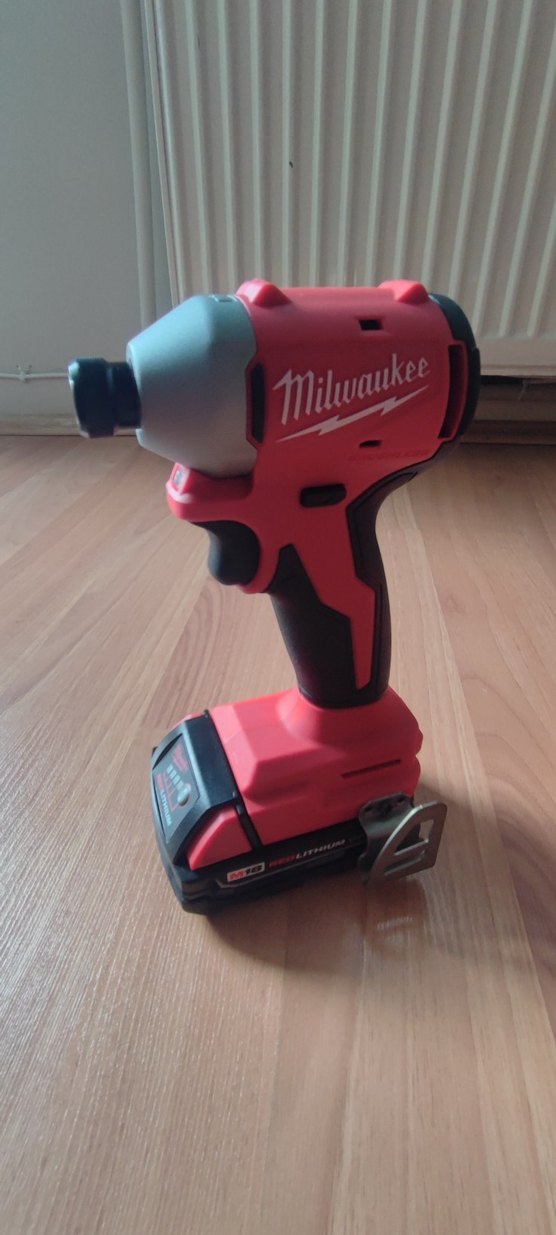 MİLWAUKEE M18 ŞARJLI MATKAP VİDALAMA SET - Görsel 4