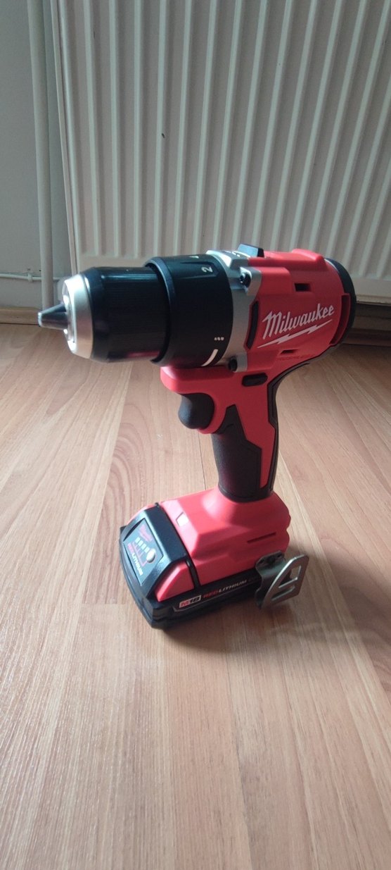 MİLWAUKEE M18 ŞARJLI MATKAP VİDALAMA SET - Görsel 2