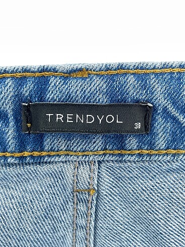 38 Beden çeşitli Renk Trendyol & Milla Mini Şort %70 İndirimli.