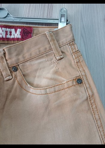 Bej Düğmeli Rahat Kesim Denim Şort - Görsel 3