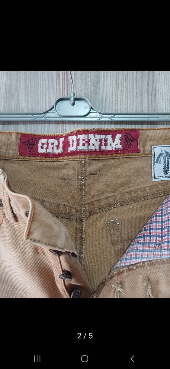 Bej Düğmeli Rahat Kesim Denim Şort - Görsel 2