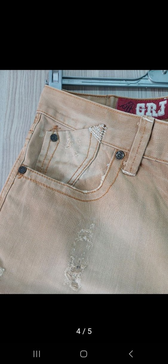 Bej Düğmeli Rahat Kesim Denim Şort - Görsel 4