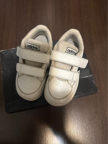 Adidas Spor Ayakkabı