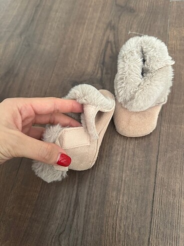 18 Beden pembe Renk Zara panduf 17-18 numara