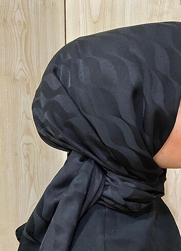 Siyah renkli,desenli jakar dal