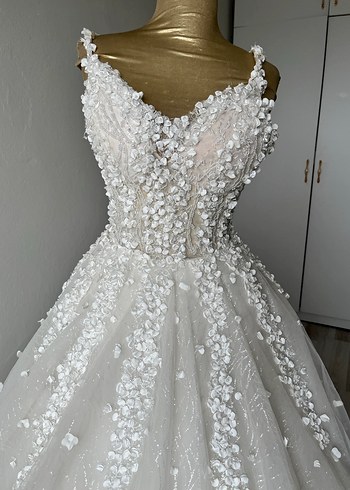 V Yakalı Prenses Gelinlik - Görsel 11