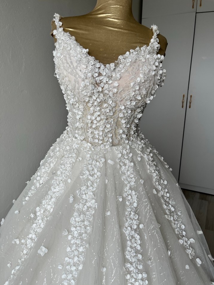 V Yakalı Prenses Gelinlik - Görsel 5