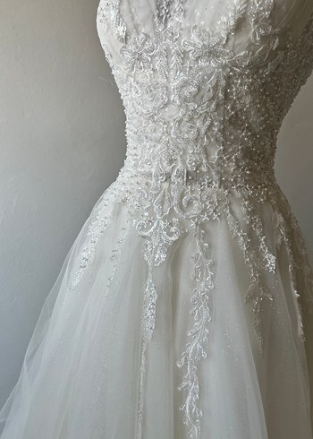 V Yaka Kolsuz A Kesim Beyaz Gelinlik - Görsel 9