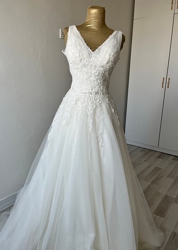 V Yaka Kolsuz A Kesim Beyaz Gelinlik - Görsel 3