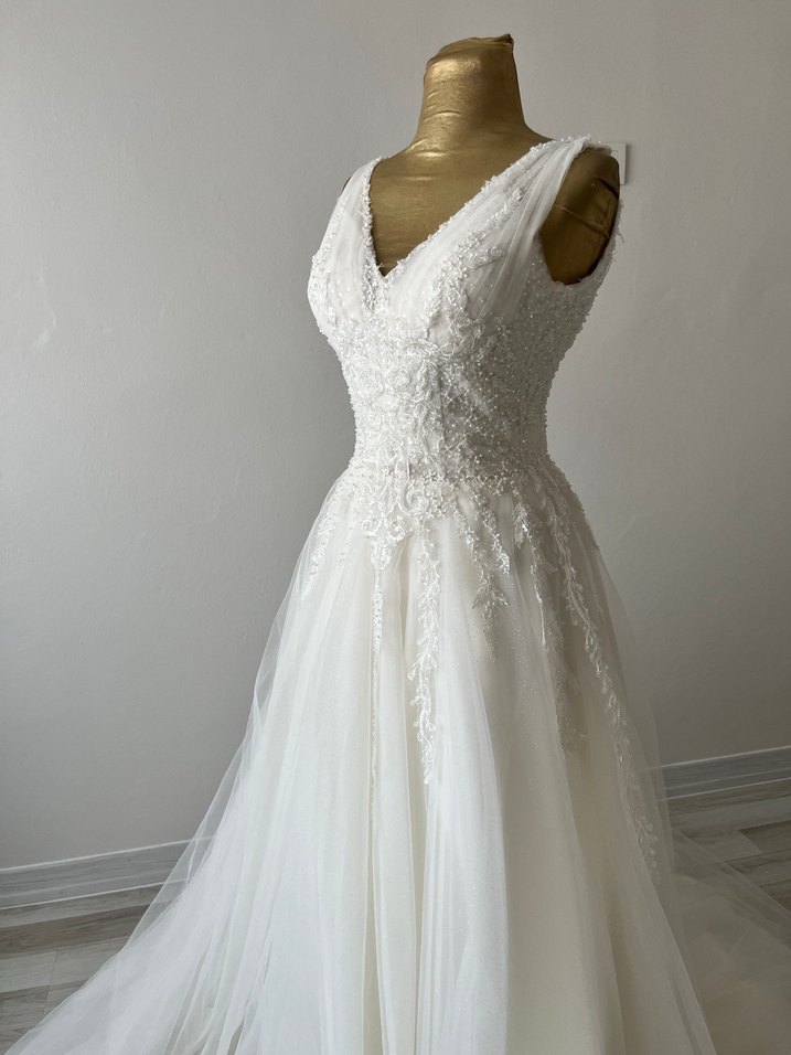 V Yaka Kolsuz A Kesim Beyaz Gelinlik - Görsel 4