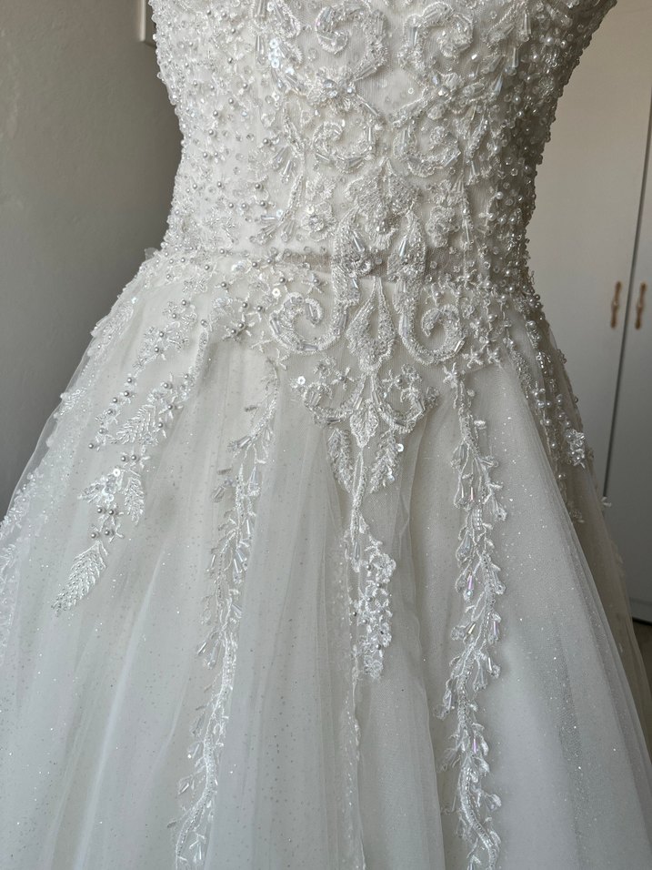 V Yaka Kolsuz A Kesim Beyaz Gelinlik - Görsel 5