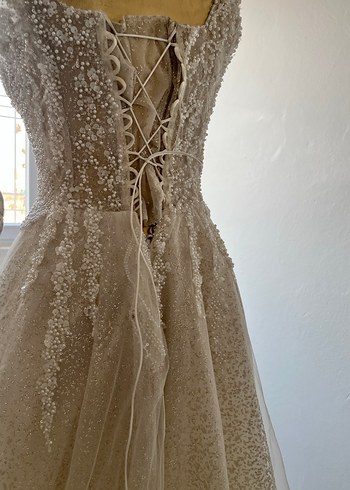 Straplez A Kesim Beyaz Gelinlik - Görsel 9