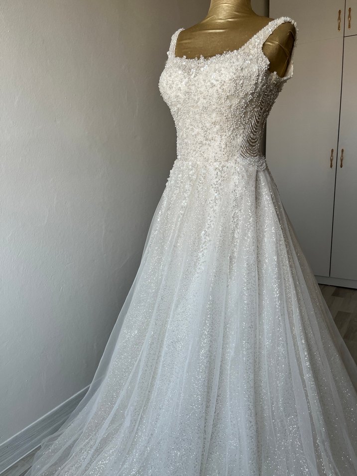 Straplez A Kesim Beyaz Gelinlik - Görsel 4