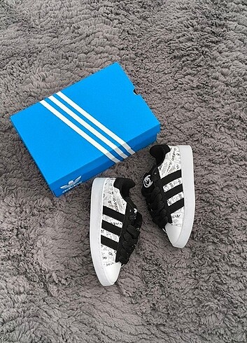 Adidas ?ADİDAS CAMPUS YAZİLİ ÖZEL SERİ.