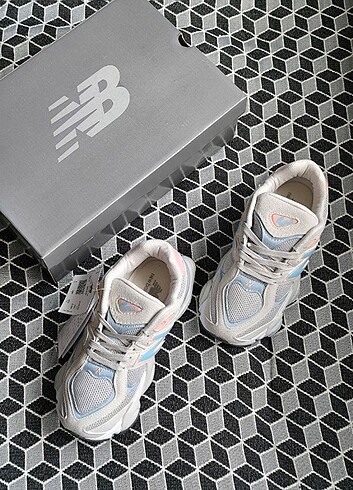 New Balance 9060 Krem Mavi Beyaz