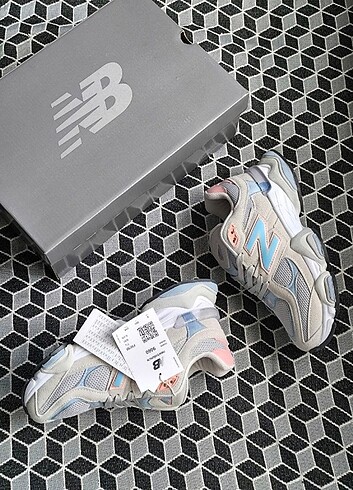 36 Beden beyaz Renk New Balance 9060 Krem Mavi Beyaz