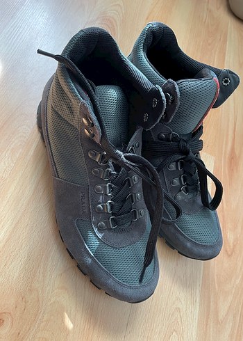 Prada Sneaker Bot