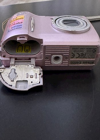 Nikon COOLPIX 4600 Pembe Dijital Kamera - Görsel 2